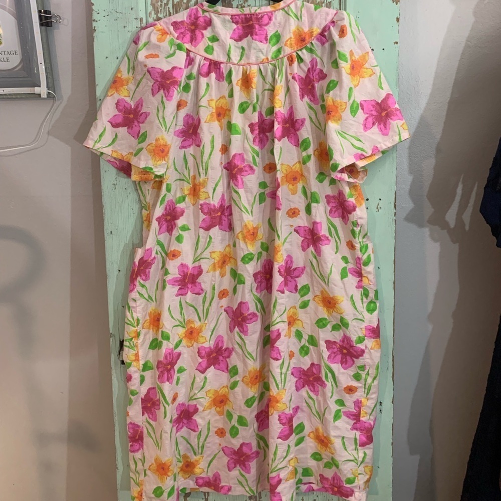 Women’s vintage Emily Stacy pink and yellow floral button-up nightgown - Picture 2 of 5